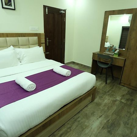 Balaji Regency Kanhangad Kannangad Buitenkant foto
