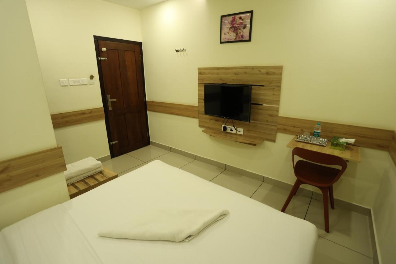 Balaji Regency Kanhangad Kannangad Buitenkant foto