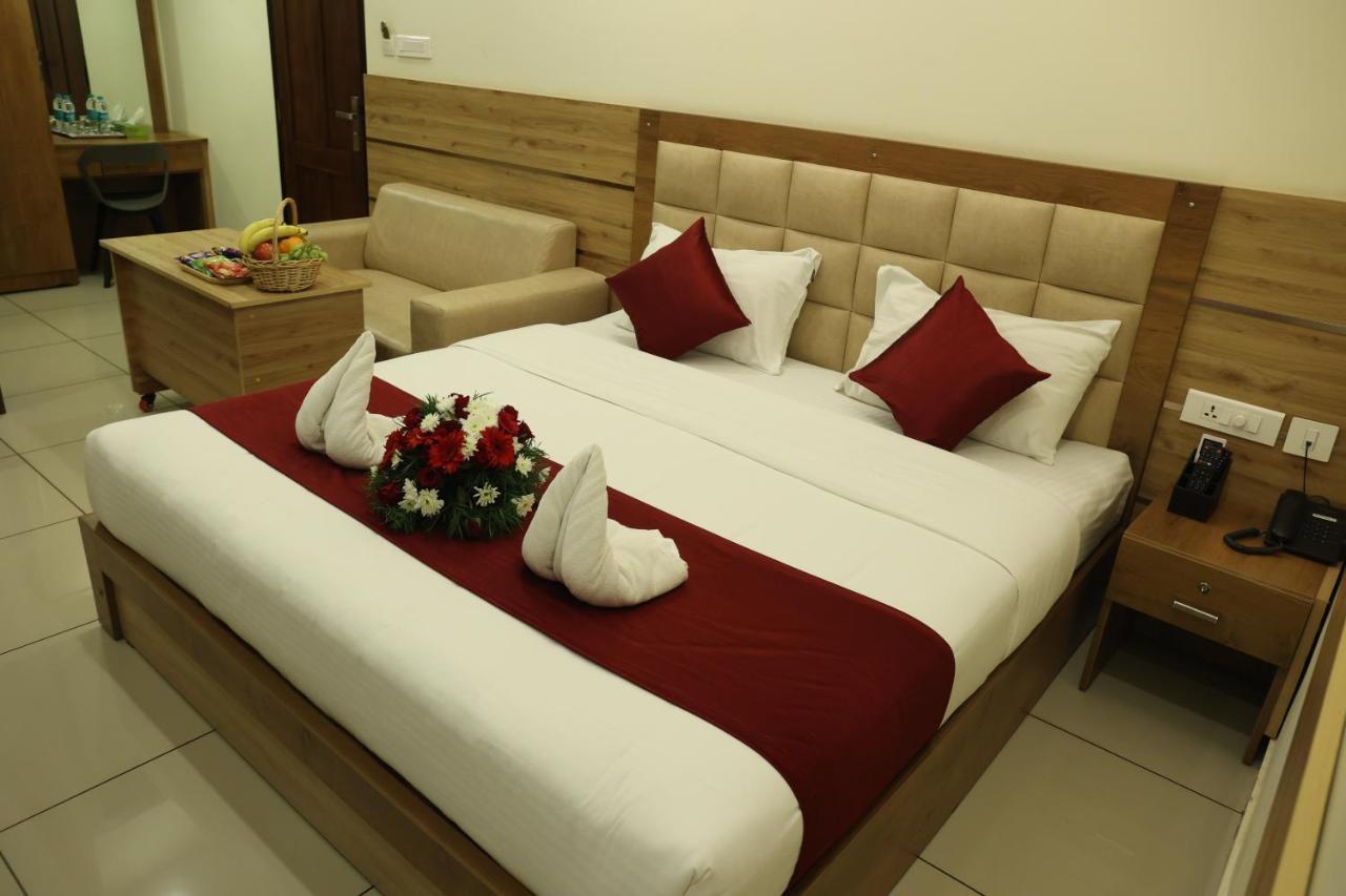 Balaji Regency Kanhangad Kannangad Buitenkant foto