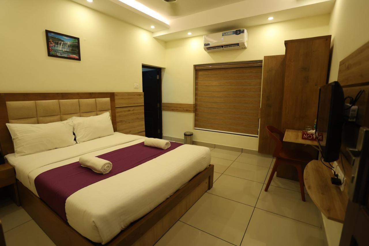 Balaji Regency Kanhangad Kannangad Buitenkant foto