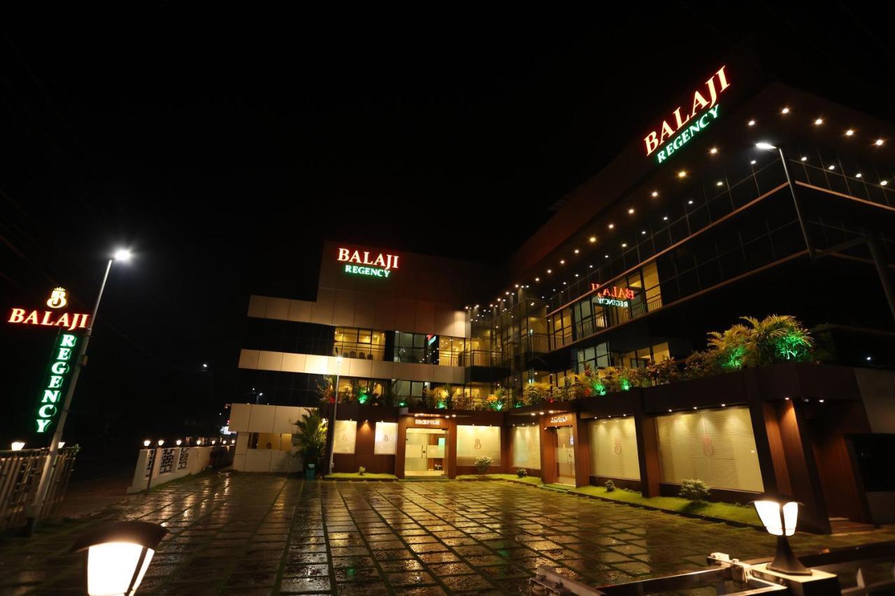Balaji Regency Kanhangad Kannangad Buitenkant foto