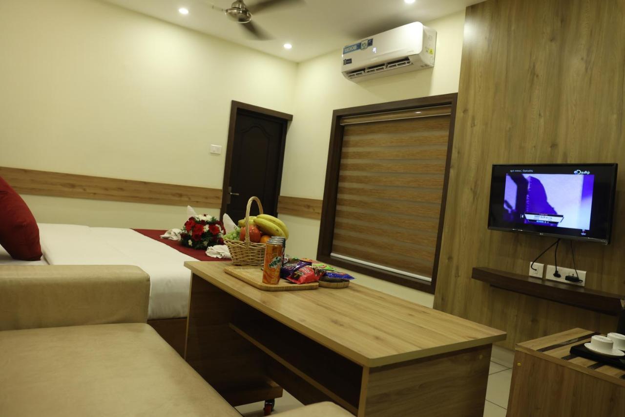 Balaji Regency Kanhangad Kannangad Buitenkant foto