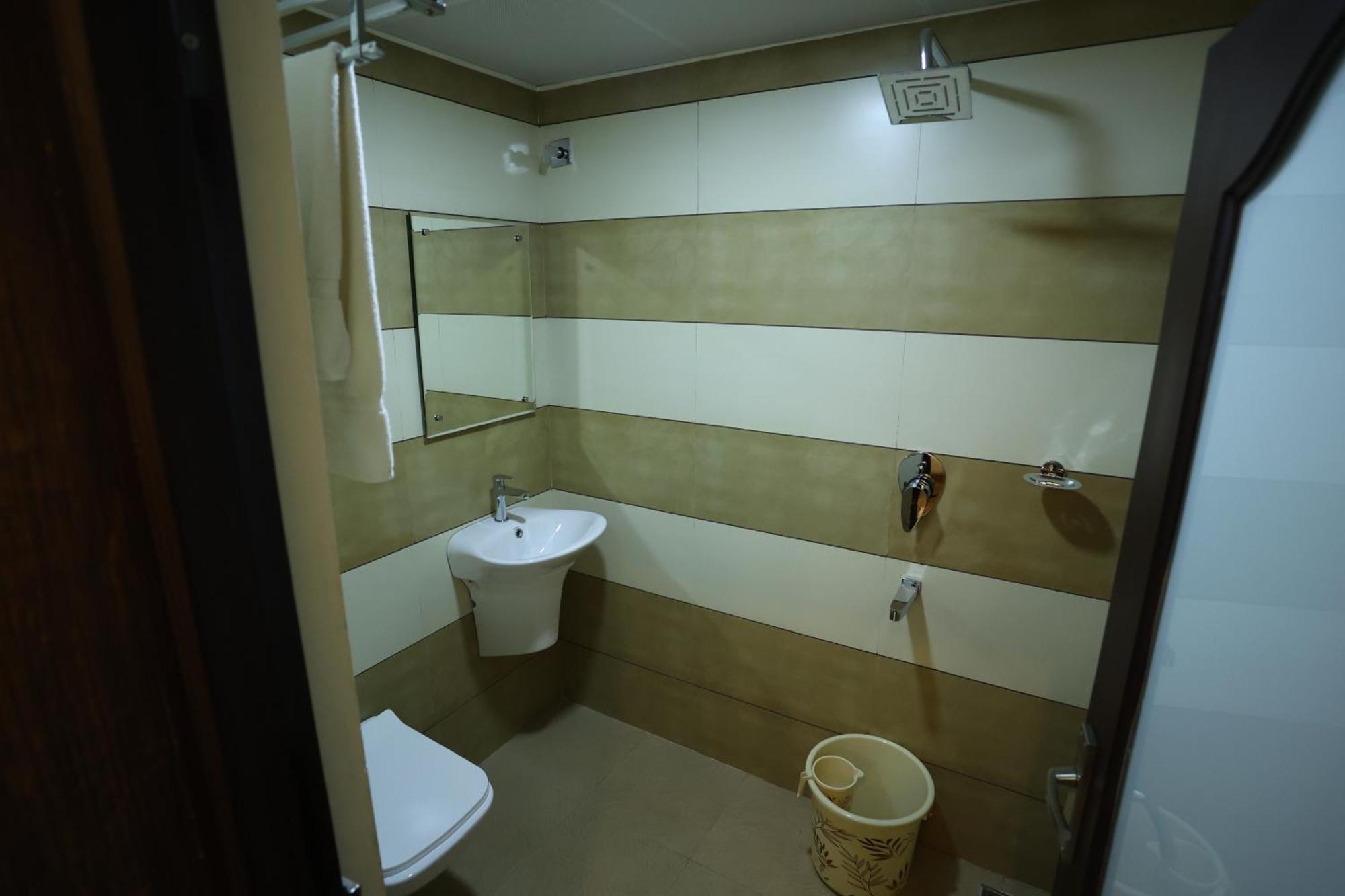 Balaji Regency Kanhangad Kannangad Buitenkant foto