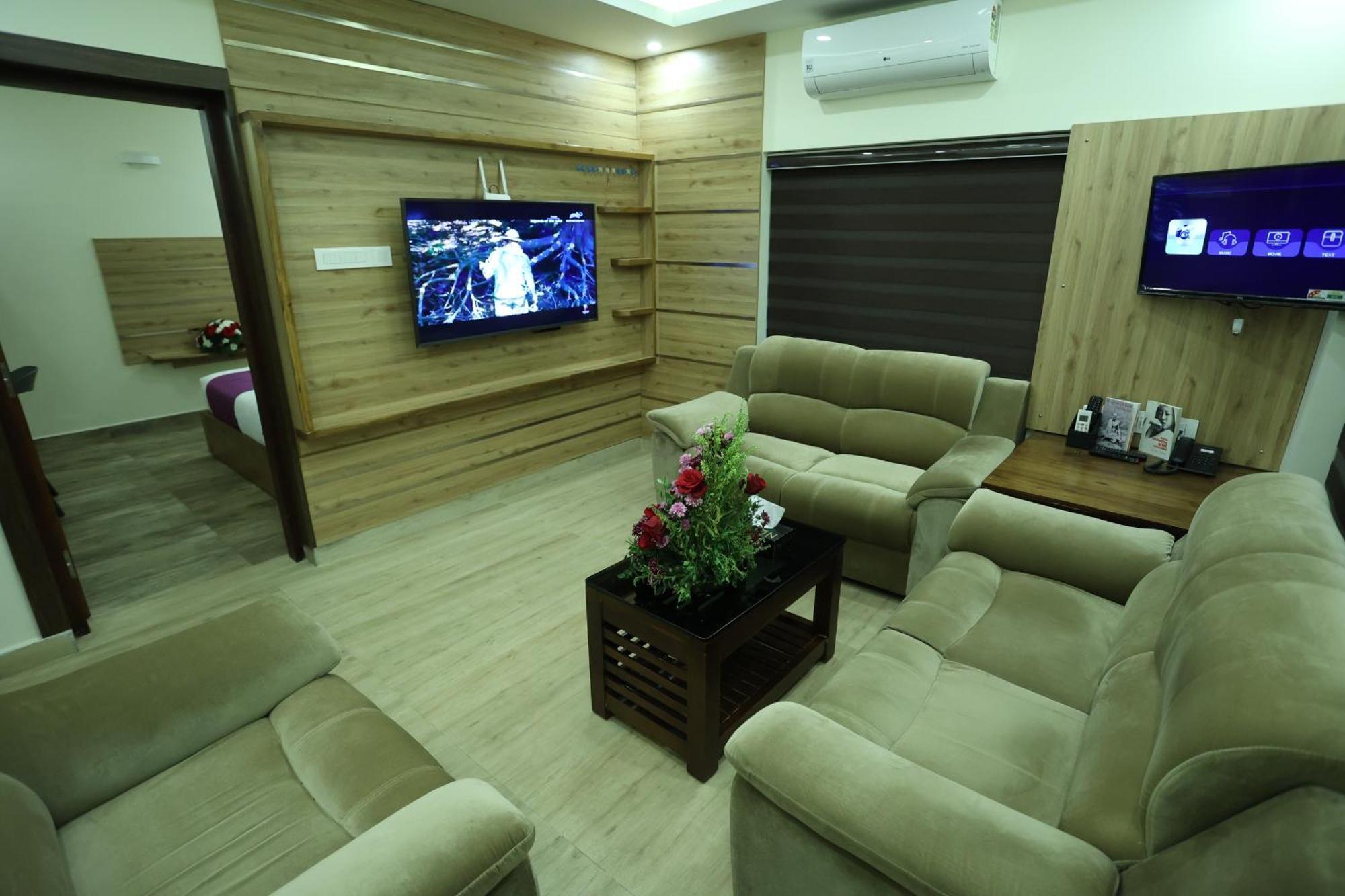 Balaji Regency Kanhangad Kannangad Buitenkant foto