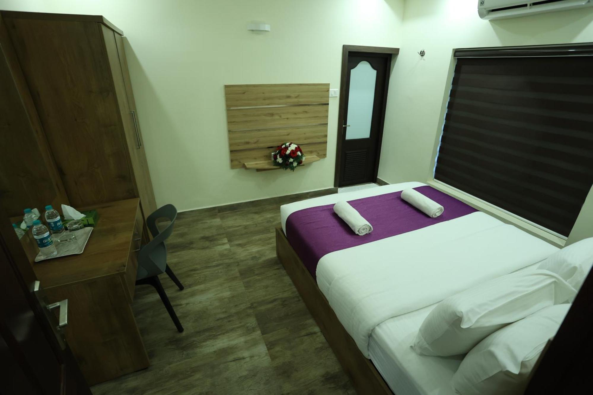 Balaji Regency Kanhangad Kannangad Buitenkant foto